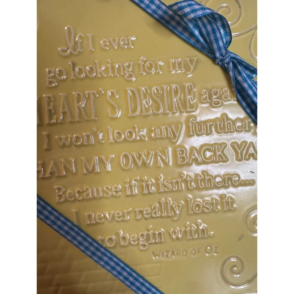 Hallmark Wizard of Oz Yellow‎ Brick Road Plaque – Dorothy Ribbon